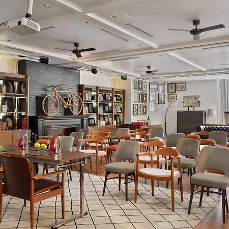 H10 Metropolitan 4* Sup Hotel